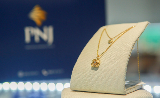 Cổ phiếu PNJ ít bị biến động theo sự tăng giảm của giá vàng - TOPI