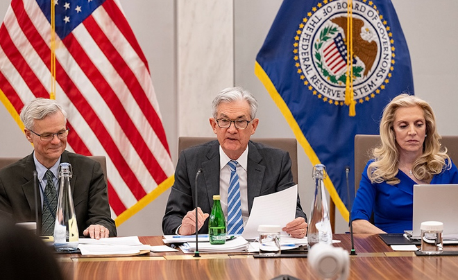 FOMC họp định kỳ 8 lần mỗi năm - TOPI