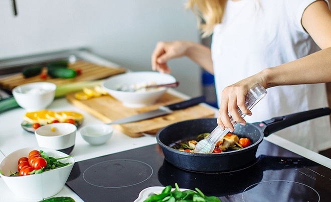 Nấu ăn tại nhà, lên thực đơn và nấu theo kế hoạch để giảm chi phí - TOPI