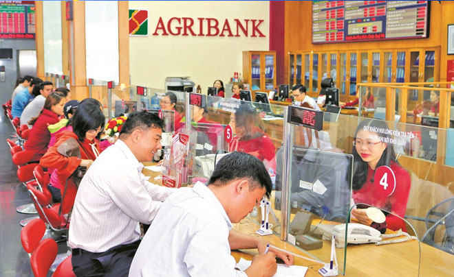 So sánh lãi suất gửi tiết kiệm Agribank với các ngân hàng khác