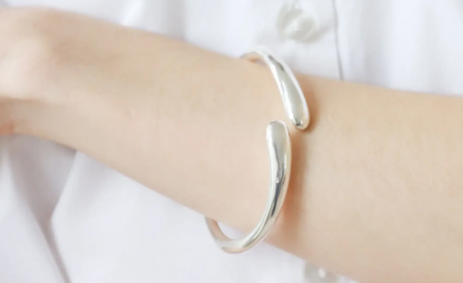 Bạc xi được mạ nhiều màu nên có vẻ đẹp phong phú - TOPI