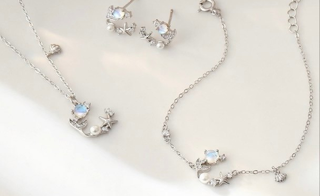 Dễ dàng phân biệt các loại bạc nhờ các đặc điểm - TOPI