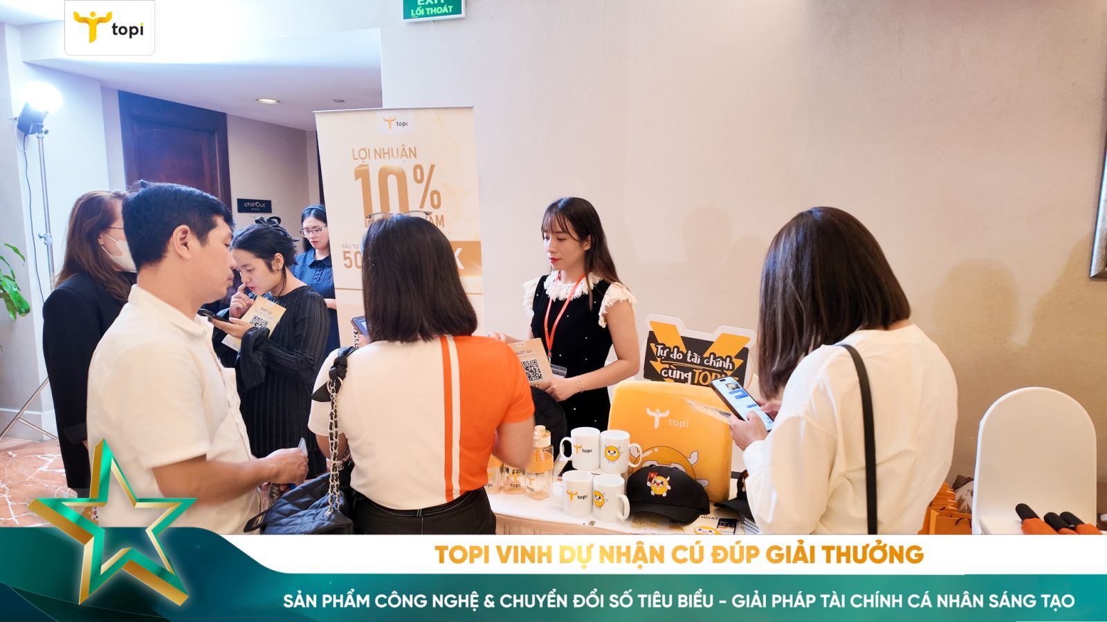 Gian hàng Topi tại Diễn đàn Cố vấn Tài chính Việt Nam (VWAS 2025), thu hút nhiều sự quan tâm của khách tham dự.