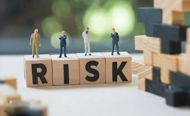 Không nên vội bán tháo tài sản - Hãy quản trị rủi ro, kiểm soát đòn bẩy - TOPI