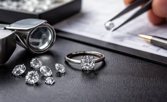 Nên đưa kim cương đi kiểm định lại nếu thấy nghi ngờ - TOPI