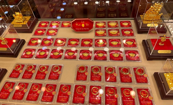 Thị trường vàng trong nước khó nằm ngoài xu hướng vàng thế giới - TOPI