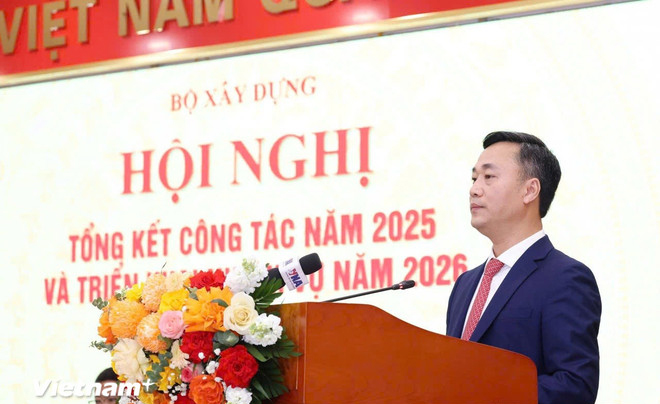 Thứ trưởng Nguyễn Việt Hùng tại Hội nghị tổng kết công tác năm 2025 và triển khai nhiệm vụ trọng tâm năm 2026 của Bộ Xây dựng