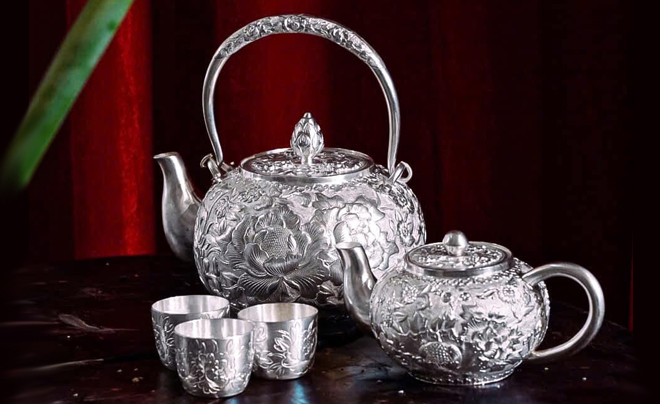 Từ xưa dân gian đã dùng dụng cụ bạc để phát hiện độc tố - TOPI